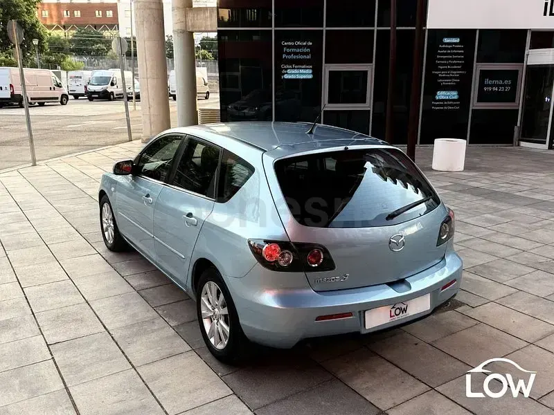 Usado Mazda 3 Active 105 CV (77 kW) 2006 Azul Berlina