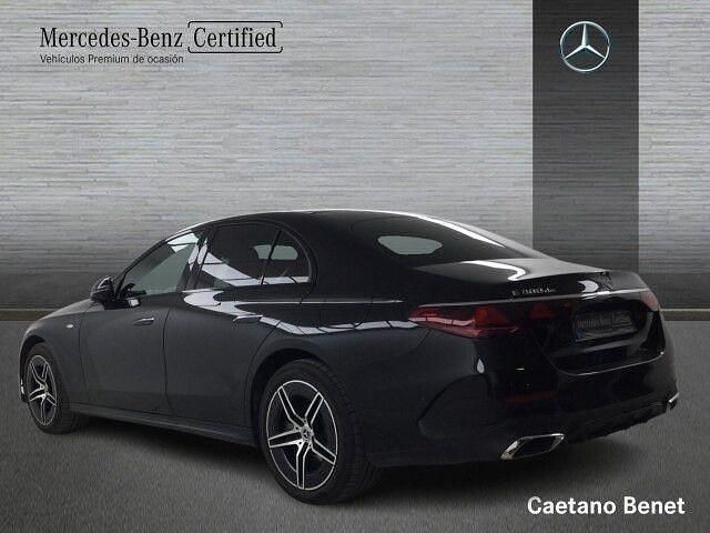 Usado Mercedes E300 AMG line 313 CV (230 kW) 2025 Negro obsidiana