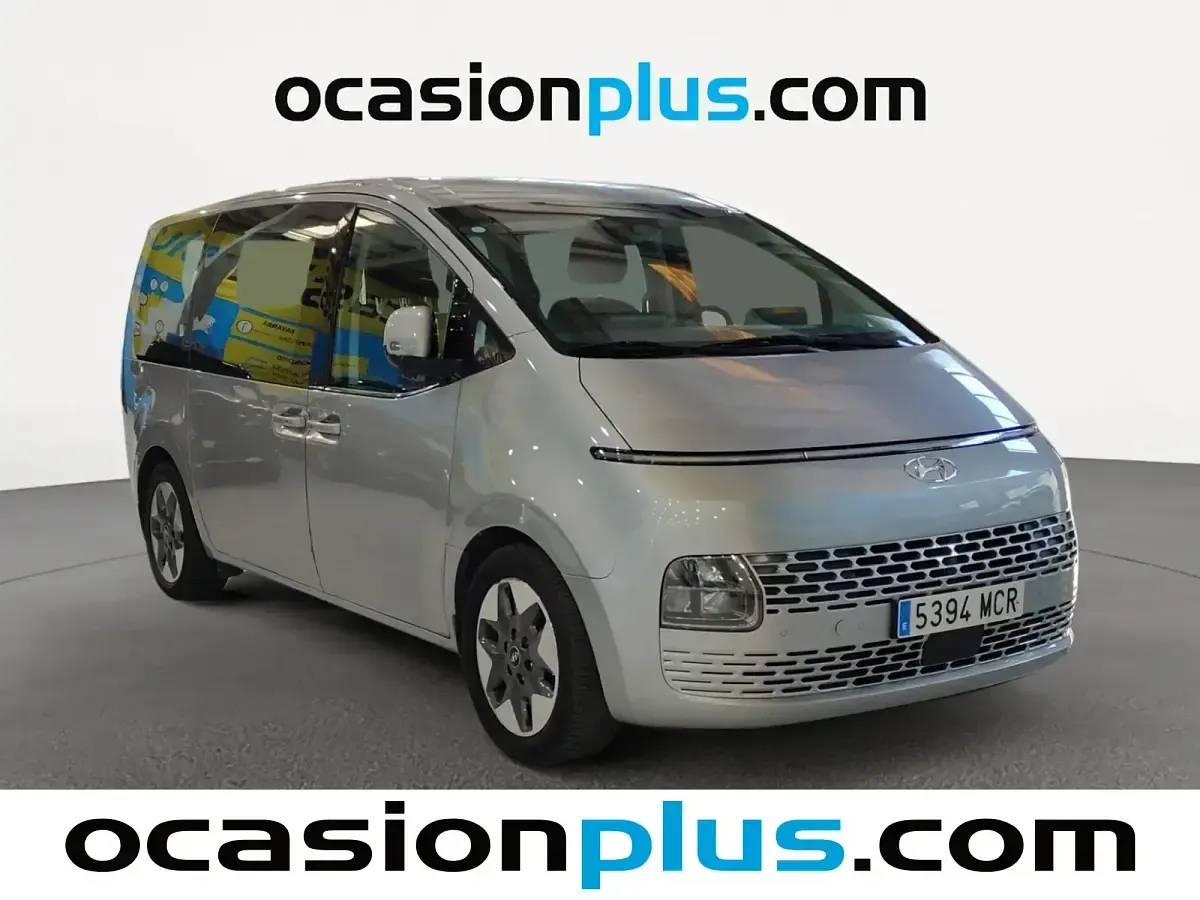 Usado Hyundai Staria 177 CV (130 kW) 2022 Gris Monovolumen