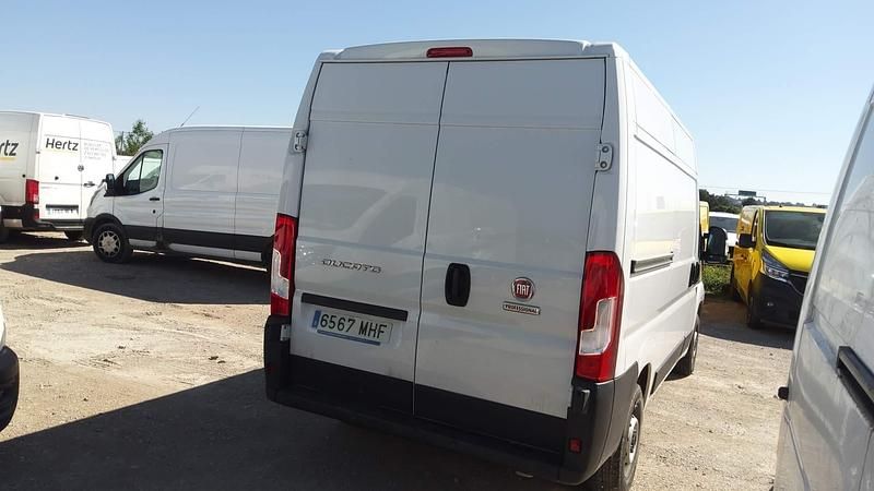 Usado Fiat Ducato Easy 140 CV (102 kW) 2023 Blanco Van