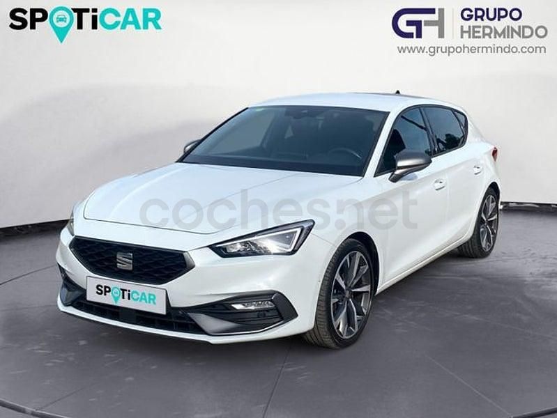 Usado Seat Leon FR 150 CV (110 kW) 2022 Blanco Berlina