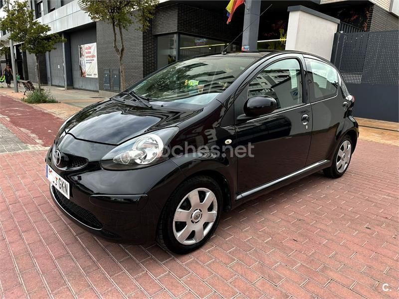 Negro Usado 2009 Toyota Aygo Connect Style Utilitario | 5300 € (Precio justo) - Imagen 1/4