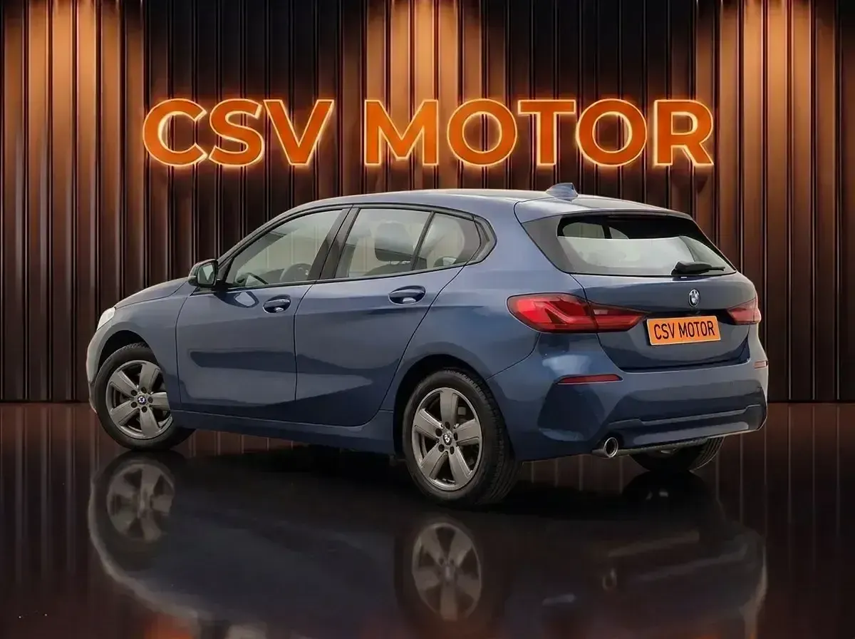 Usado BMW 116 116 CV (85 kW) 2023 Azul Utilitario