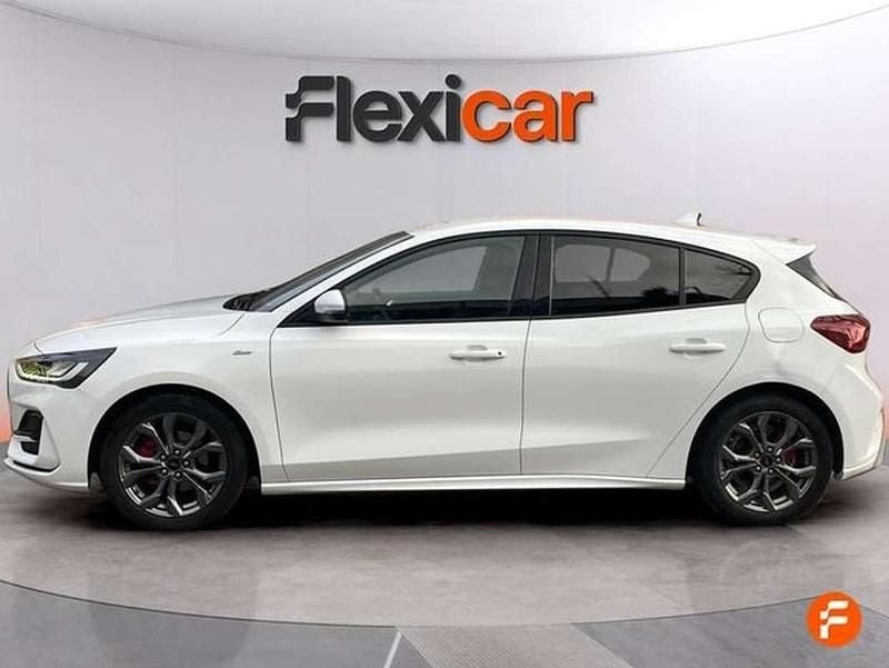 Usado Ford Focus ST-Line X 125 CV (91 kW) 2023 Blanco Familiar