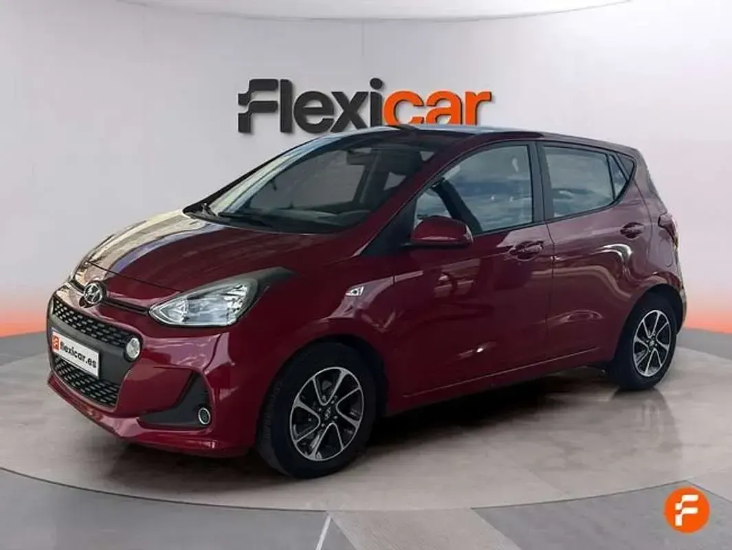 Usado Hyundai i10 67 CV (49 kW) 2017 Rojo Utilitario