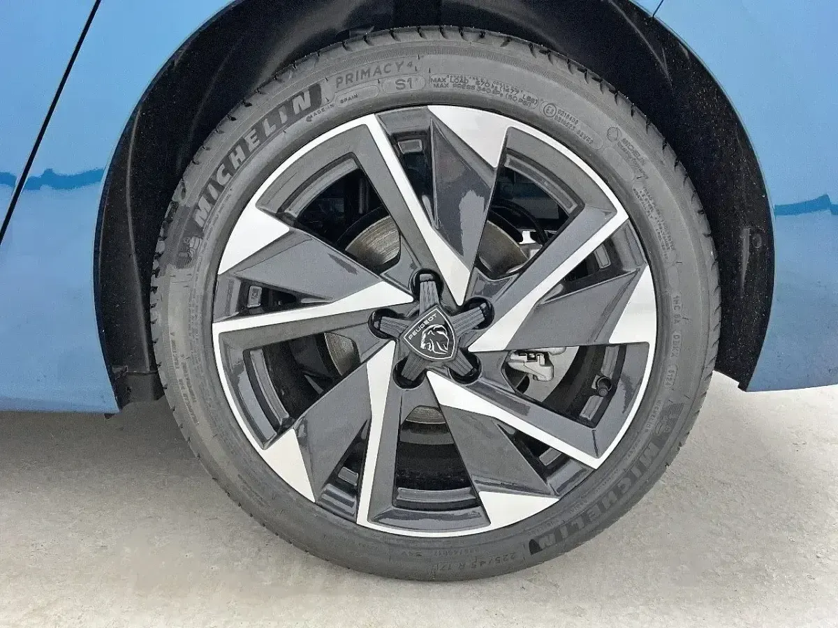 Nuevo Peugeot 308 Allure 145 CV (106 kW) 2025 Blanco Berlina