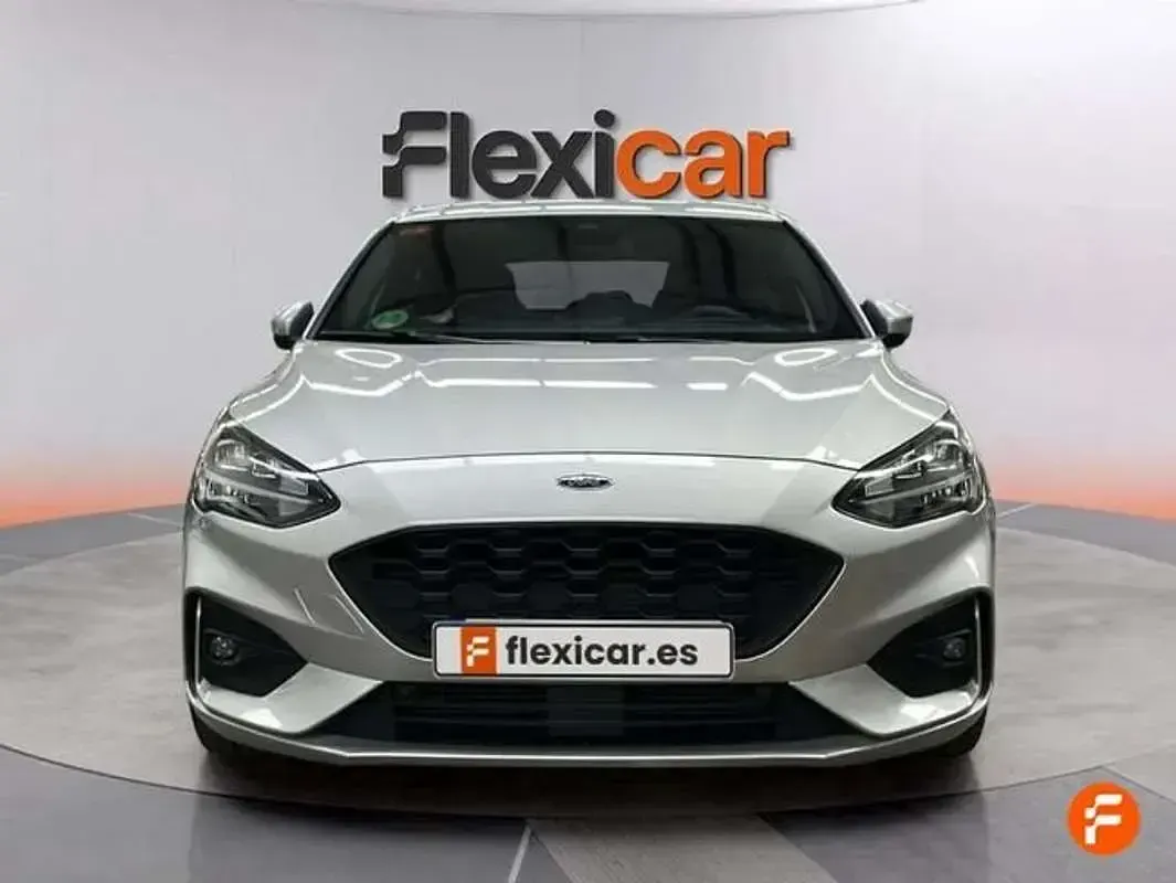 Usado Ford Focus ST-Line 125 CV (91 kW) 2018 Gris Utilitario