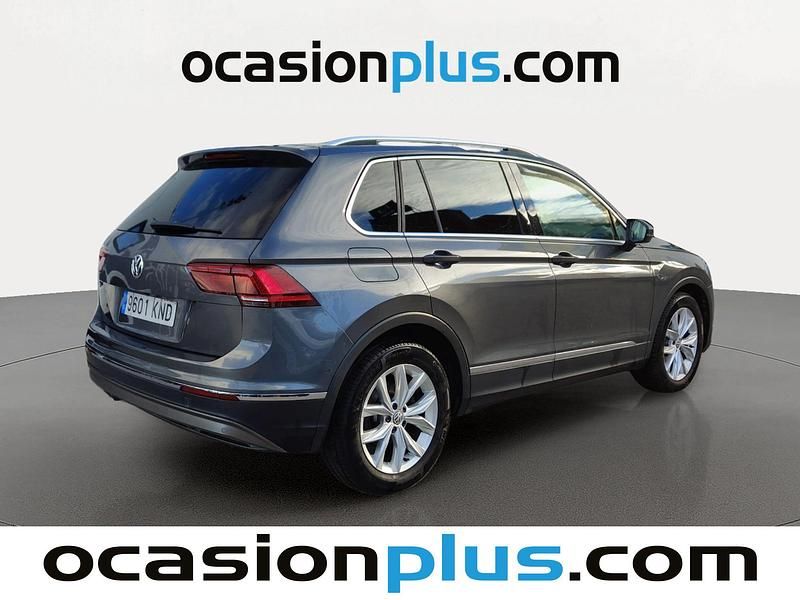 Usado VW Tiguan Sportline 150 CV (110 kW) 2018 Gris SUV