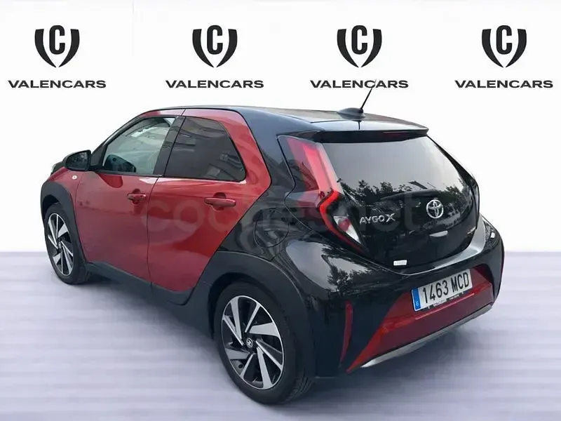 Usado Toyota Aygo X Edition 72 CV (52 kW) 2022 Rojo SUV