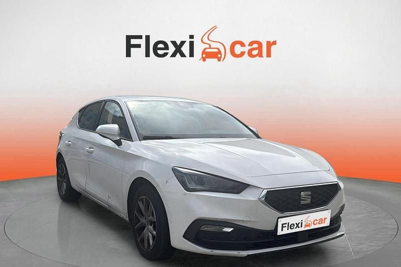 Usado Seat Leon Reference 115 CV (84 kW) 2020 Blanco Berlina
