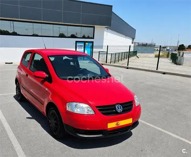 Usado VW Fox 55 CV (40 kW) 2008 Rojo Utilitario