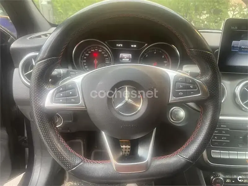 Usado Mercedes GLA220 177 CV (130 kW) 2018 Azul SUV