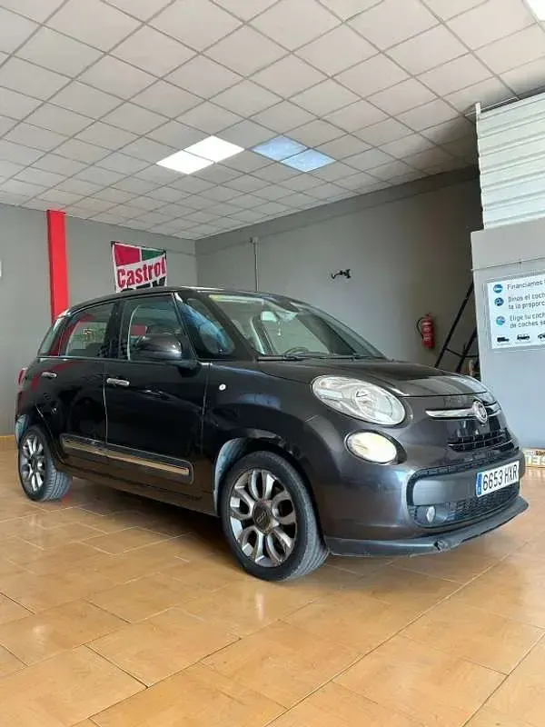 Usado Fiat 500L Lounge 84 CV (61 kW) 2014 Gris Monovolumen