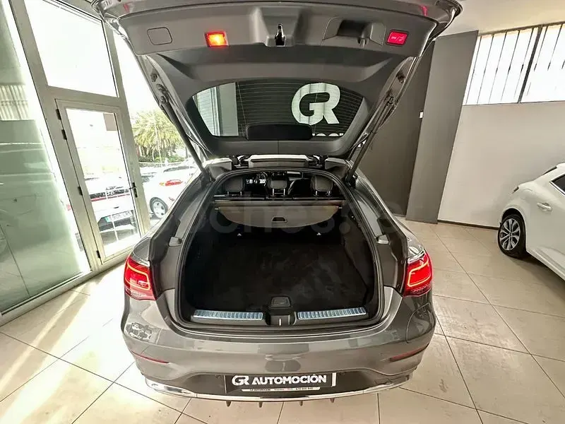 Usado Mercedes GLC300e 306 CV (225 kW) 2020 Gris / plata SUV