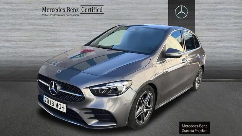 Gris Usado 2023 Mercedes B180 Monovolumen | 27.900 € (Precio justo) - Imagen 1/4