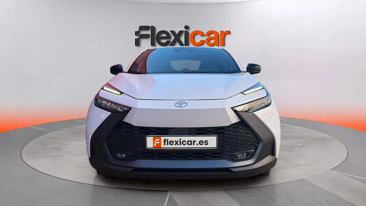 Käytetty Toyota C-HR Advance 223 HP (164 kW) 2024 Valkoinen Katumaasturi