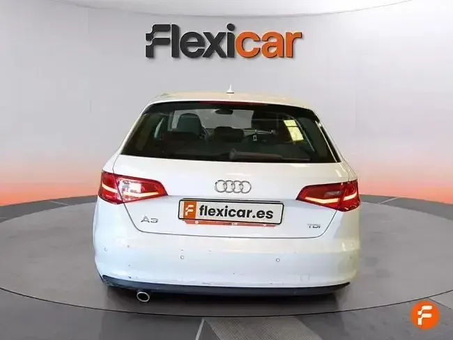 Usado Audi A3 110 CV (80 kW) 2016 Blanco Utilitario
