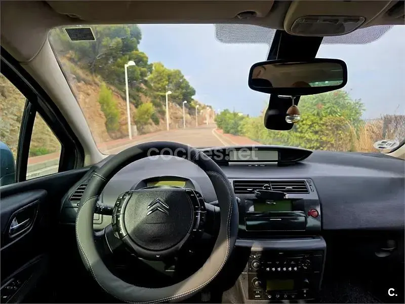 Usado Citroën C4 VTR Sport 92 CV (67 kW) 2007 Gris / plata Berlina