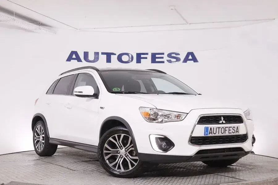 Usado Mitsubishi ASX Motion 115 CV (84 kW) 2016 Blanca/negra SUV