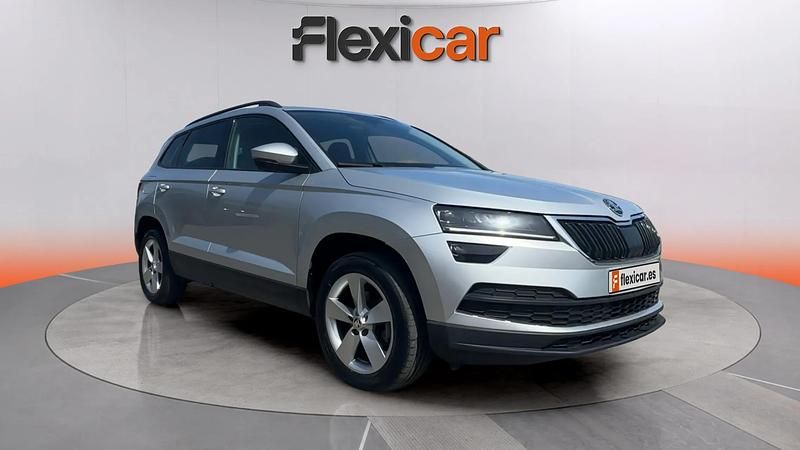 Usado Skoda Karoq Ambition 151 CV (111 kW) 2021 Gris SUV
