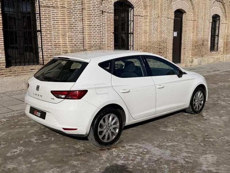 Usado Seat Leon SC Style 105 CV (77 kW) 2014 Blanco Utilitario