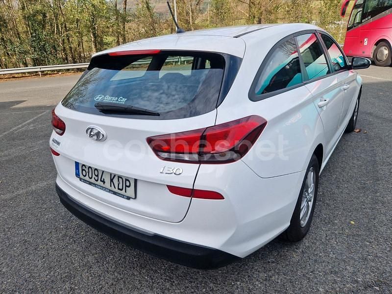 Usado Hyundai i30 110 CV (80 kW) 2017 Blanco Familiar