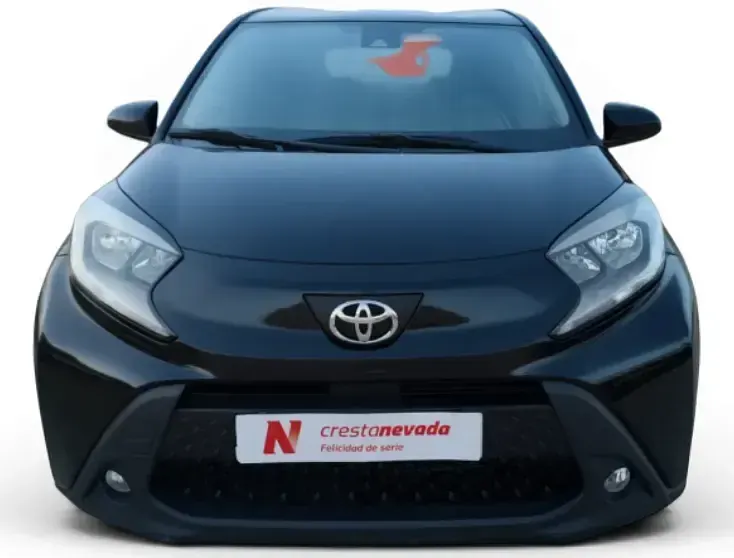 Usado Toyota Aygo X Play 72 CV (52 kW) 2023 Negro SUV