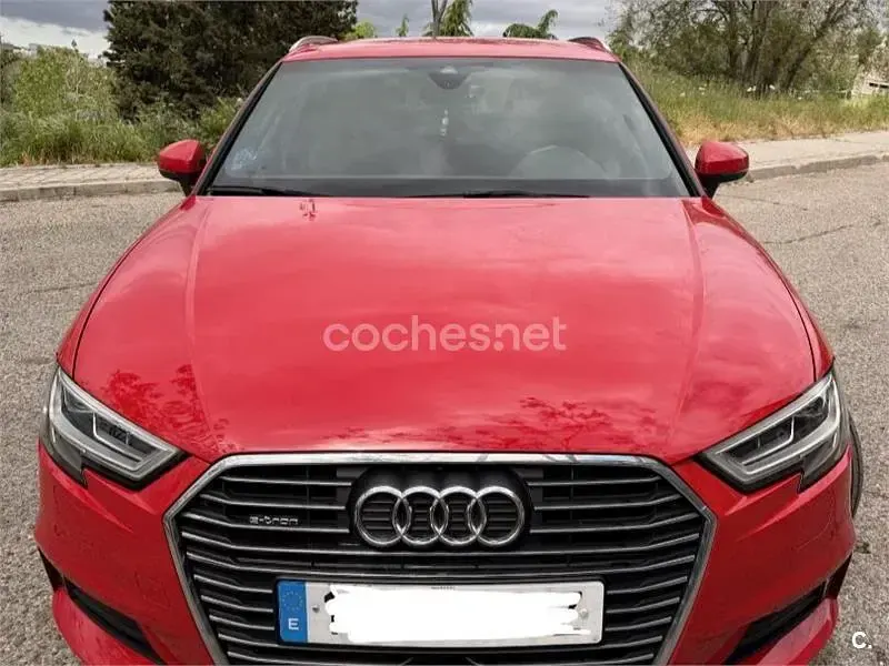 Usado Audi e-tron S-Line 204 CV (150 kW) 2020 Rojo SUV