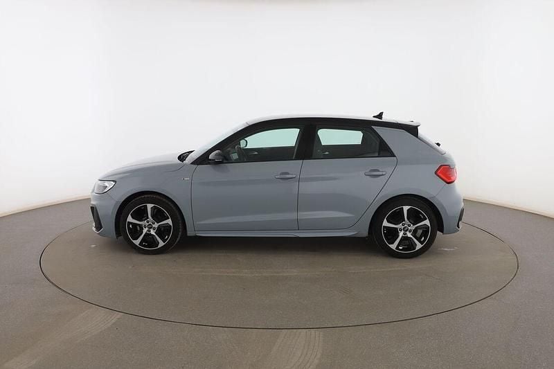 Usado Audi A1 Sportback S-Line 95 CV (69 kW) 2023 Gris Utilitario
