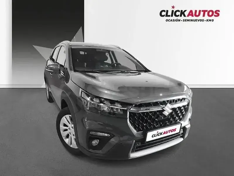 Usado Suzuki SX4 S-Cross 129 CV (94 kW) 2025 Gris / plata SUV