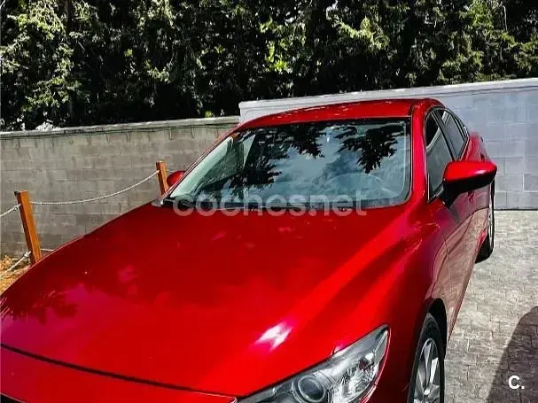 Usado Mazda 6 Comfort 150 CV (110 kW) 2014 Granate Berlina