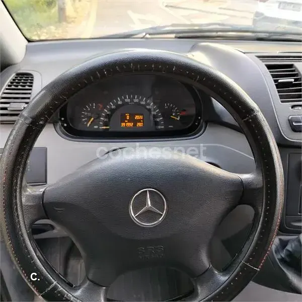 Usado Mercedes Vito Marco Polo 114 CV (83 kW) 2014 Rojo Van