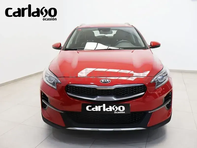 Usado Kia XCeed 160 CV (117 kW) 2021 Granate SUV