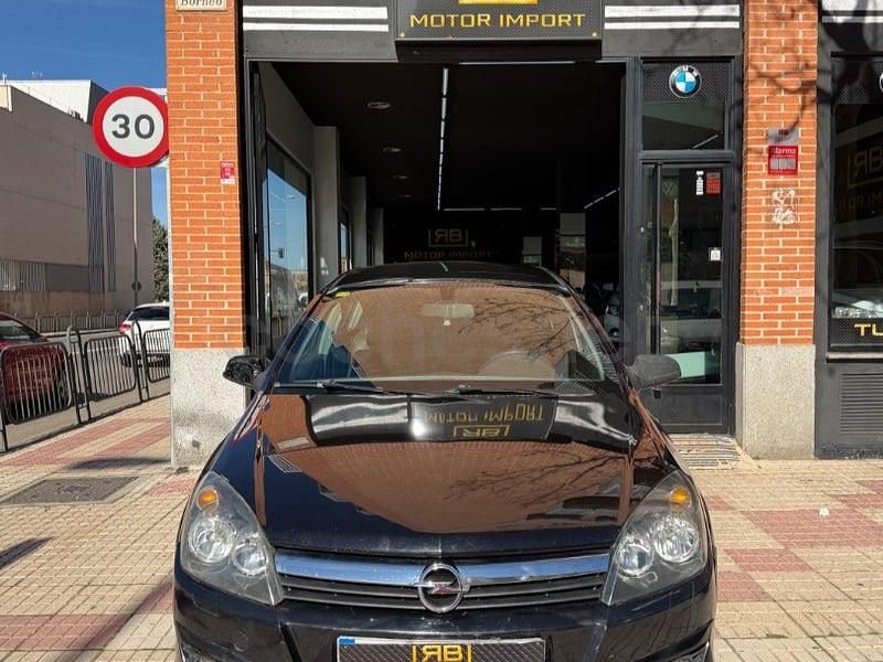 Usado Opel Astra Sport 110 CV (80 kW) 2006 Gris / plata Berlina