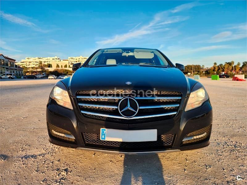 Usado Mercedes R350 265 CV (194 kW) 2012 Negro Monovolumen