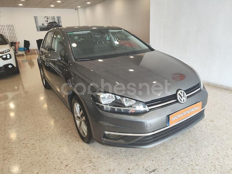 Gris / plata Usado 2019 VW Golf VII Advance Berlina | 15.999 € (Precio justo) - Imagen 1/4