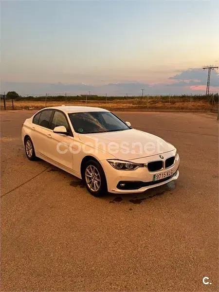 Usado BMW 318 150 CV (110 kW) 2018 Blanco Berlina