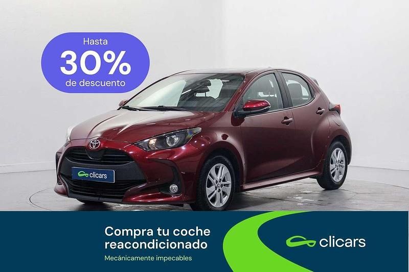 Usado Toyota Yaris Edition 125 CV (91 kW) 2021 Rojo Utilitario