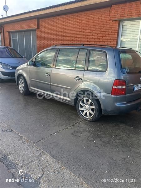 Usado VW Touran Highline 170 CV (125 kW) 2006 Negro Monovolumen