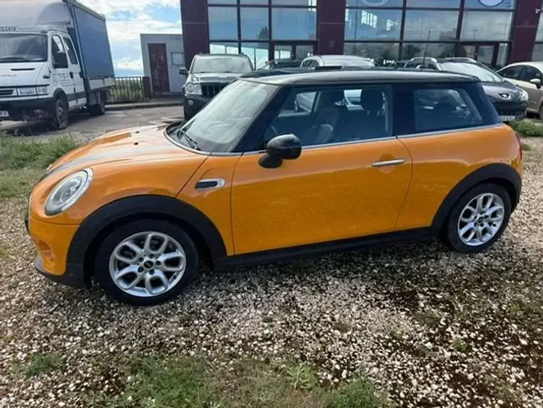 Usado Mini Cooper D 116 CV (85 kW) 2014 Naranja Utilitario