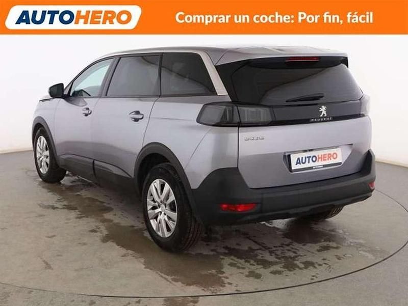 Usado Peugeot 5008 Active 131 CV (96 kW) 2021 Gris SUV