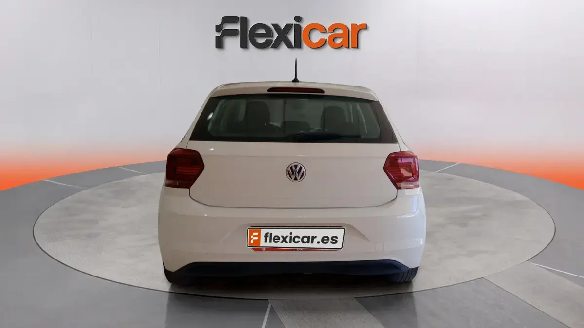 Usado VW Polo Advance 95 CV (69 kW) 2018 Blanco Utilitario