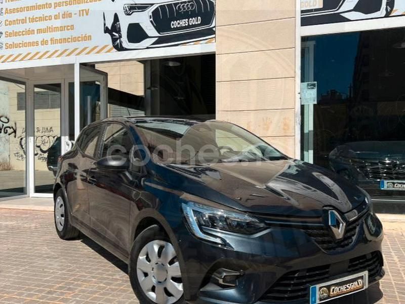 Usado Renault Clio V Business 100 CV (73 kW) 2022 Gris / plata Berlina