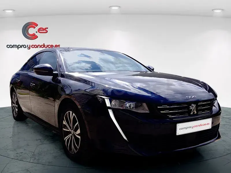 Usado Peugeot 508 Allure 130 CV (95 kW) 2022 Azul Berlina