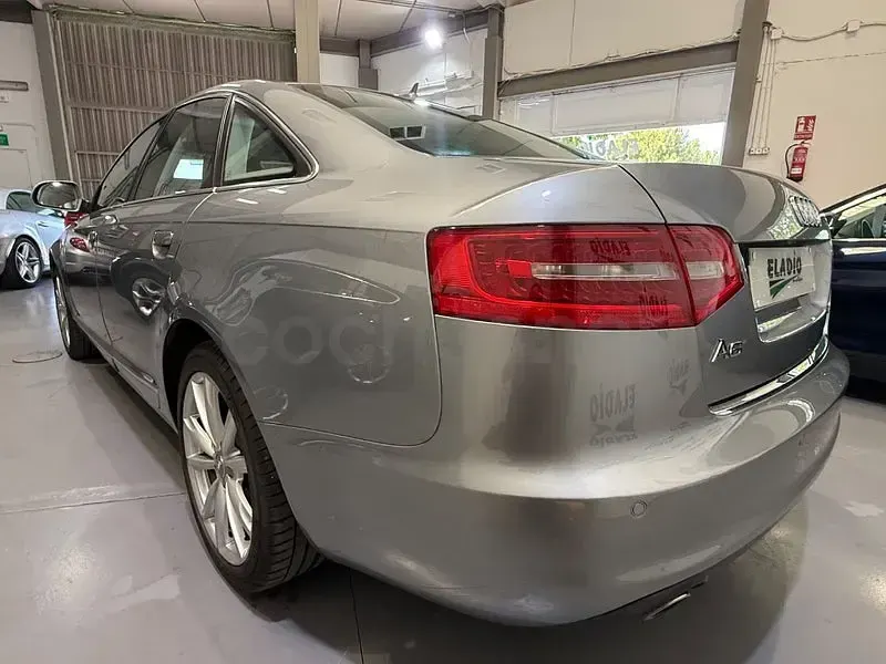 Usado Audi A6 240 CV (176 kW) 2009 Gris / plata Berlina