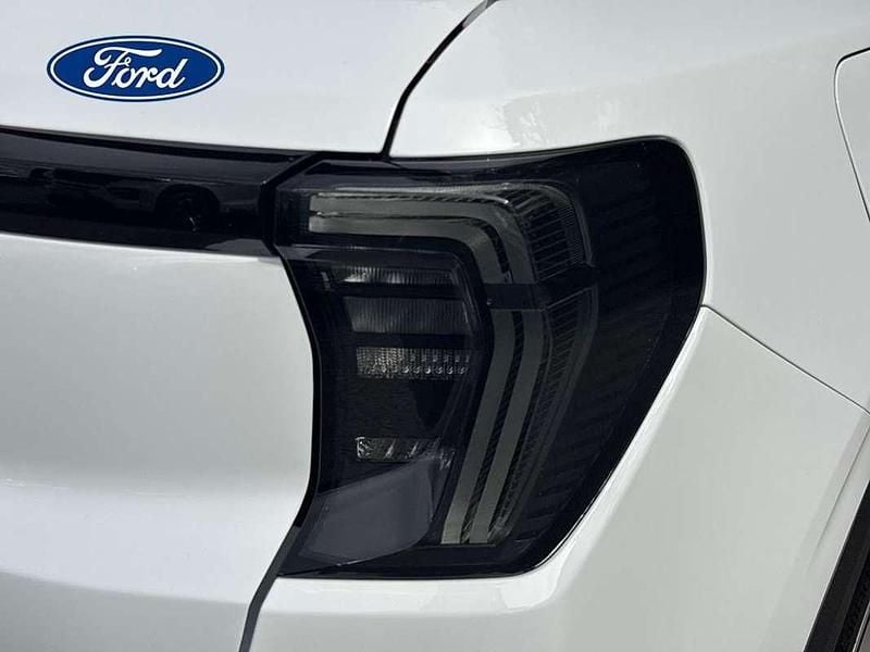 Usado Ford Explorer Premium 210 kW (286 CV) 2025 Blanco SUV