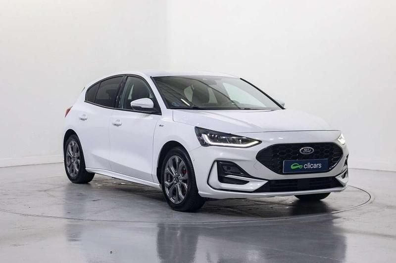 Usado Ford Focus ST-Line 125 CV (91 kW) 2022 Blanco Utilitario