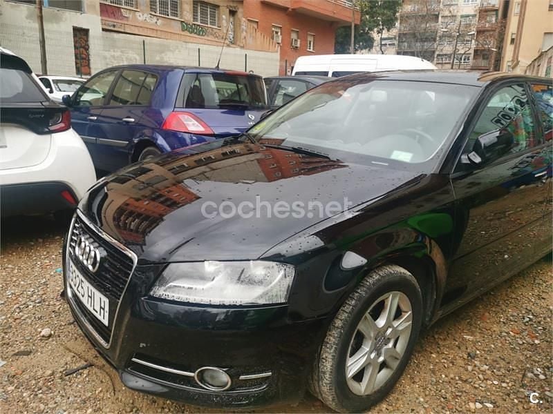 Usado Audi A3 Ambiente 105 CV (77 kW) 2012 Negro Berlina