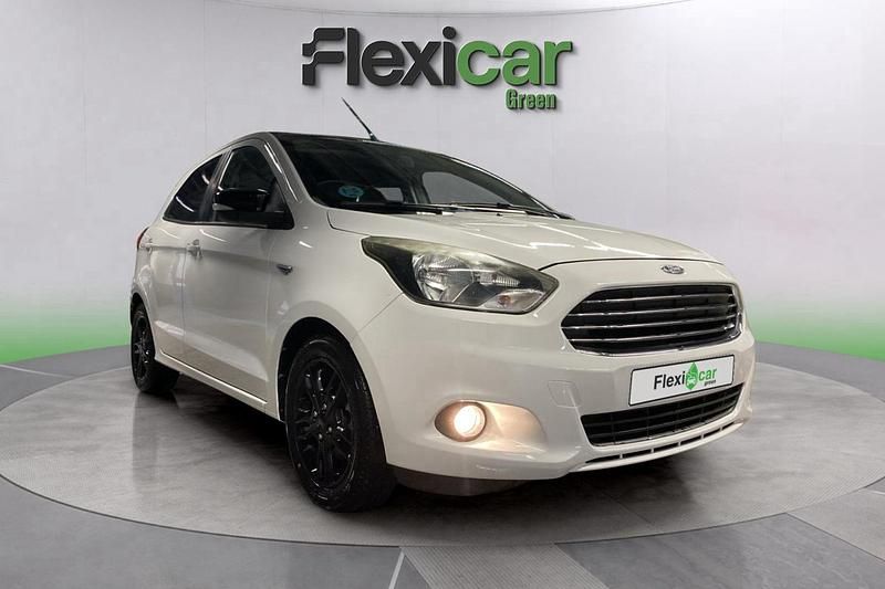 Blanco Usado 2017 Ford Ka Plus Utilitario | 6490 € (Buen precio) - Imagen 1/4