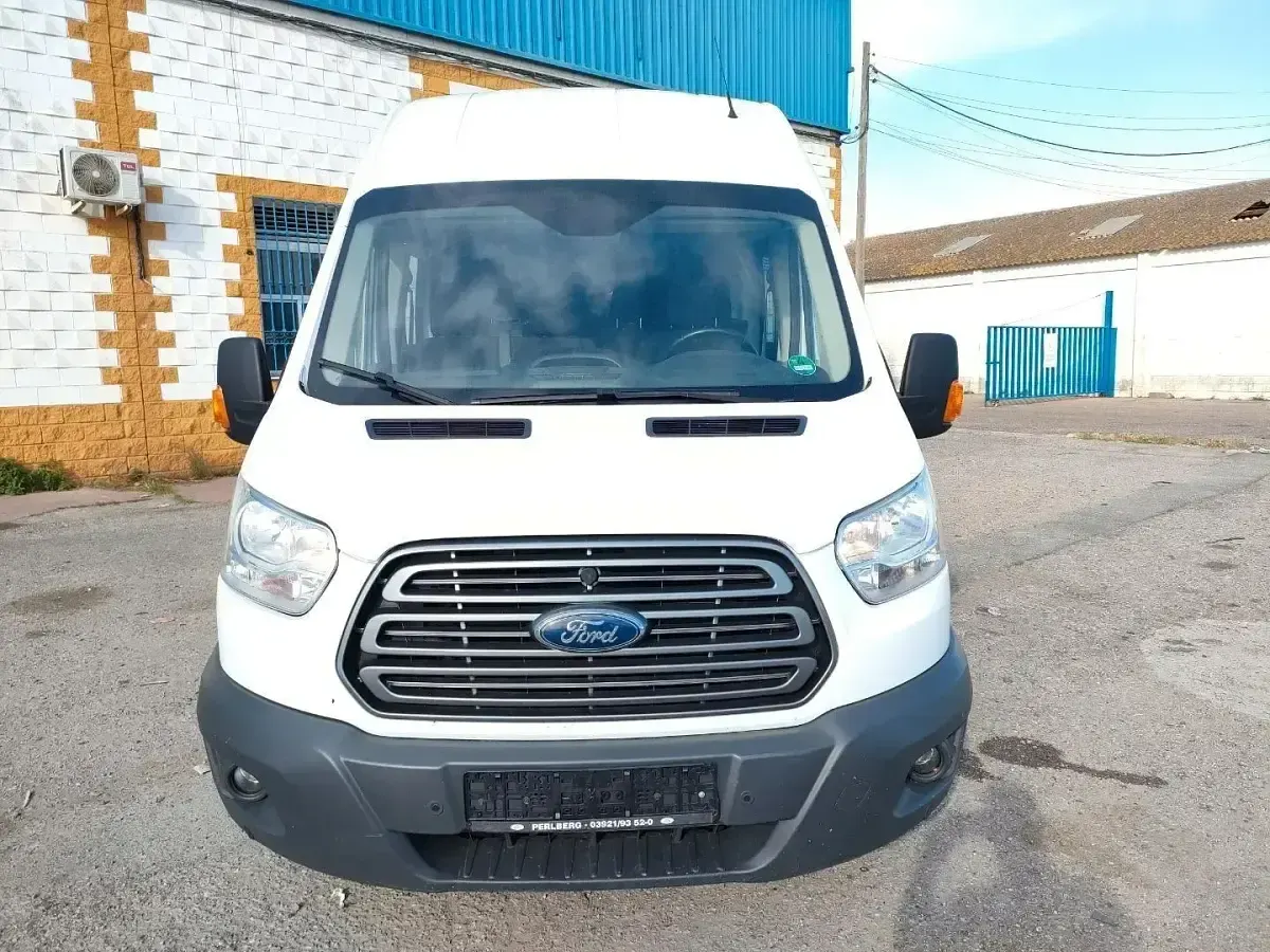 Usado Ford Transit Trend 170 CV (125 kW) 2017 Blanco Monovolumen